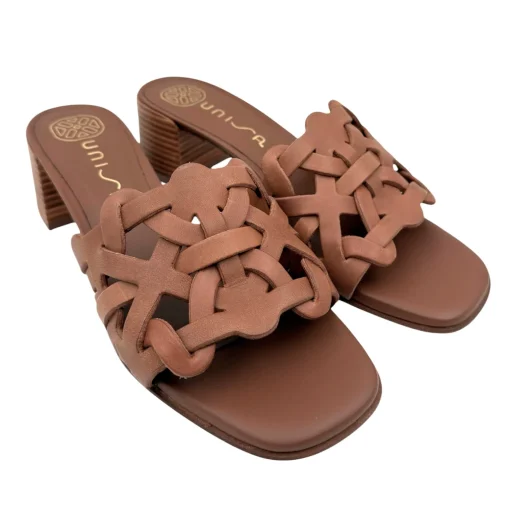 Unisa Koen Brun Slip-in sandal med åben flet på upper
