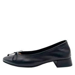 Wonders B-9701 Blød ballerina pump på lav hæl med lille sløjfe i sort skind